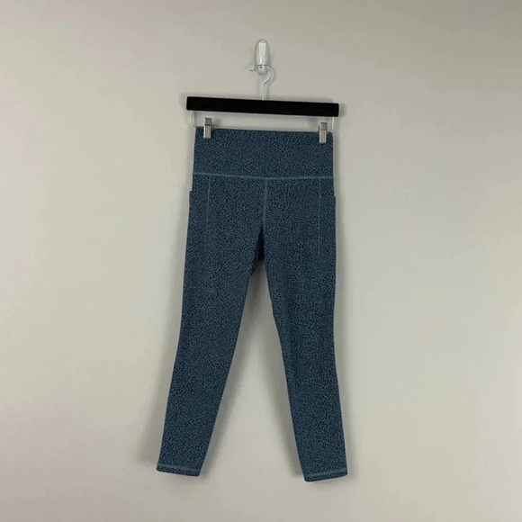 Athleta Salutation Stash II Textured 7/8 Tight Micro Cheetah Riviera Size Small - Picture 1 of 7